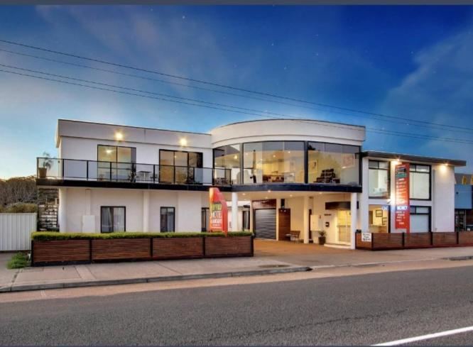 Heyfield Motel And Apartments Lakes Entrance Eksteriør billede