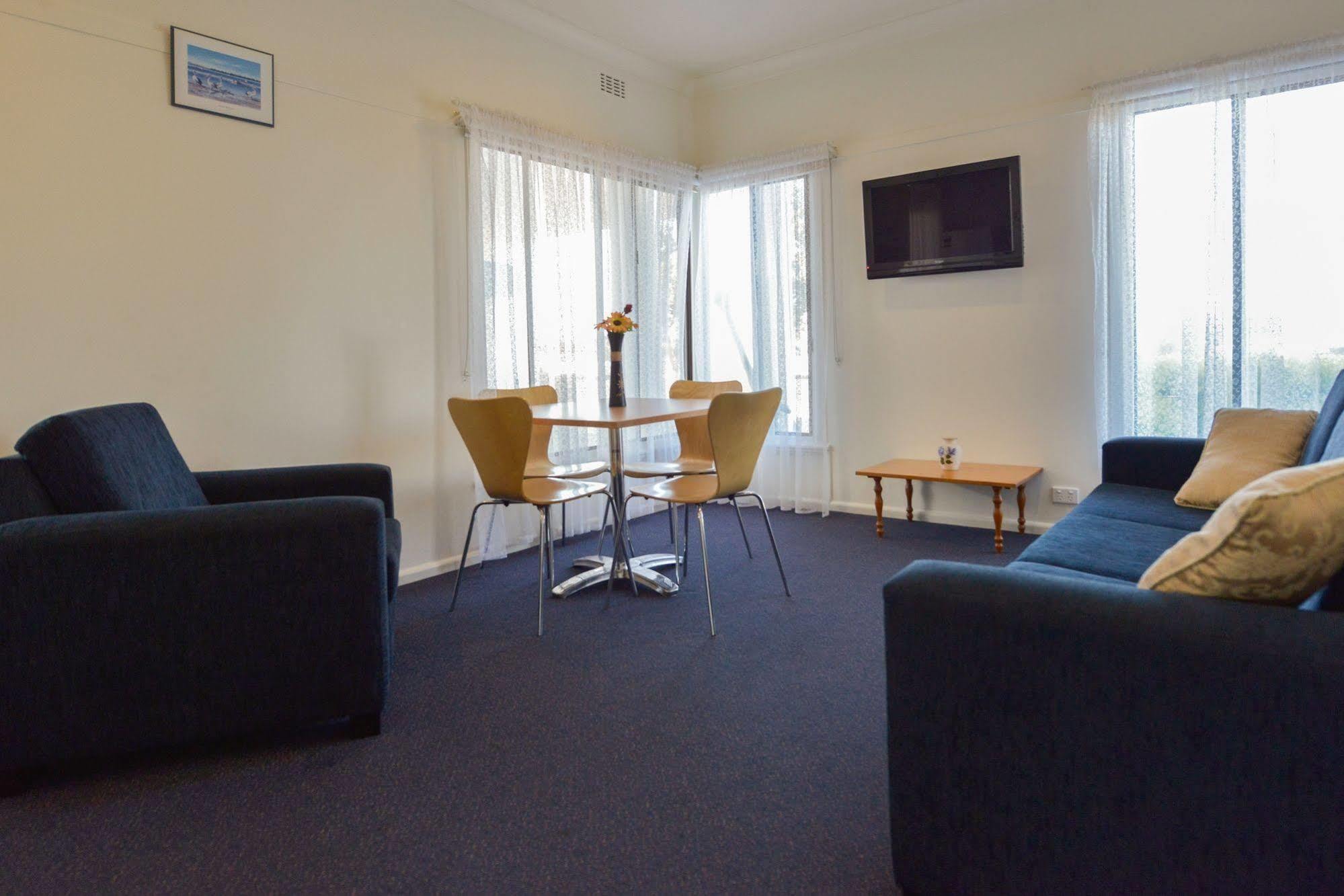 Heyfield Motel And Apartments Lakes Entrance Eksteriør billede